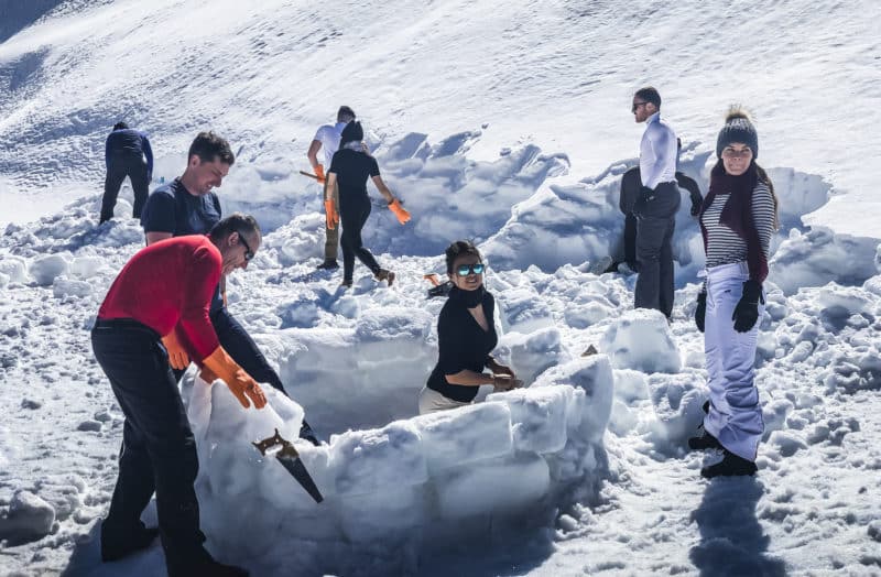 agence evenementielle receptive pays Basque erronda seminaire team building incentive event saint jean de luz pyrenees la mongie baqueira formigal construction igloos activité neige