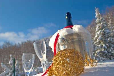 Champagne-piste-pyrenees-erronda-seminaire-ski-agence-evenementielle-erronda