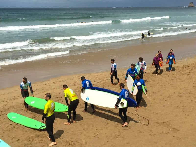 seminaire team building pays basque biarritz team-building-incentive-golf-sport plein air randonnee plage agence evenementielle pays basque erronda-cyclisme bubble foot paddle rafting surf