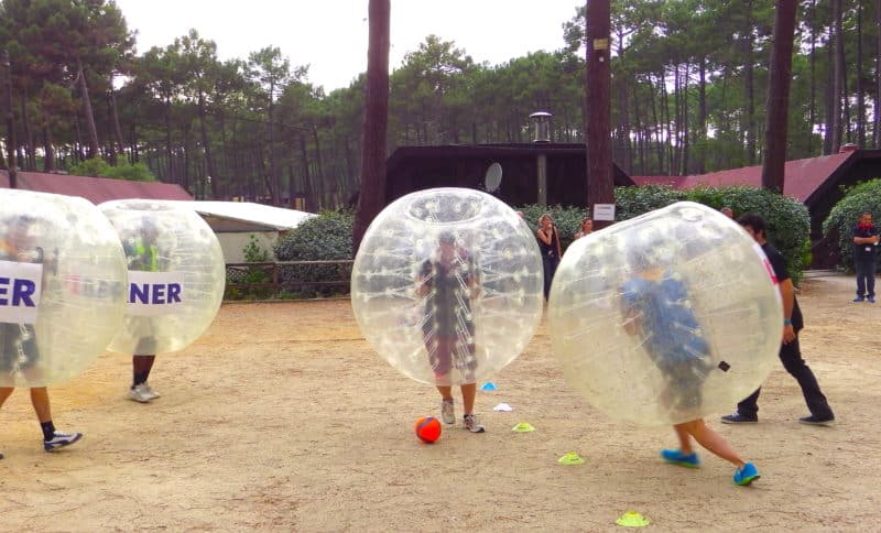 seminaire team building pays basque biarritz team-building-incentive-golf-sport plein air randonnee plage agence evenementielle pays basque erronda-cyclisme bubble foot paddle rafting surf