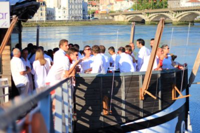 Seminaire incentive cadeau clients bayonne fêtes de bayonne-reception bayonne invitations clients biarritz olympique aviron bayonnais choeurs basque agence evenementielle erronda le cercle elgarrekin intervention sportifs haut niveau rugby consulting