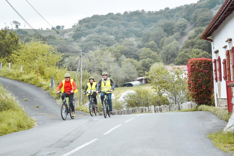 team building rallye velo electrique sare pays basque erronda agence evenementielle biarritz st jean de luz ciboure